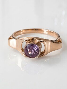 14K Gold Ring w/ Amethyst, size 7.5
